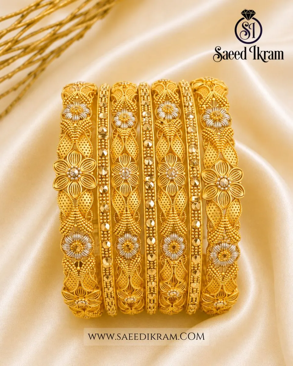 Lovely Shine Gold Bangles
