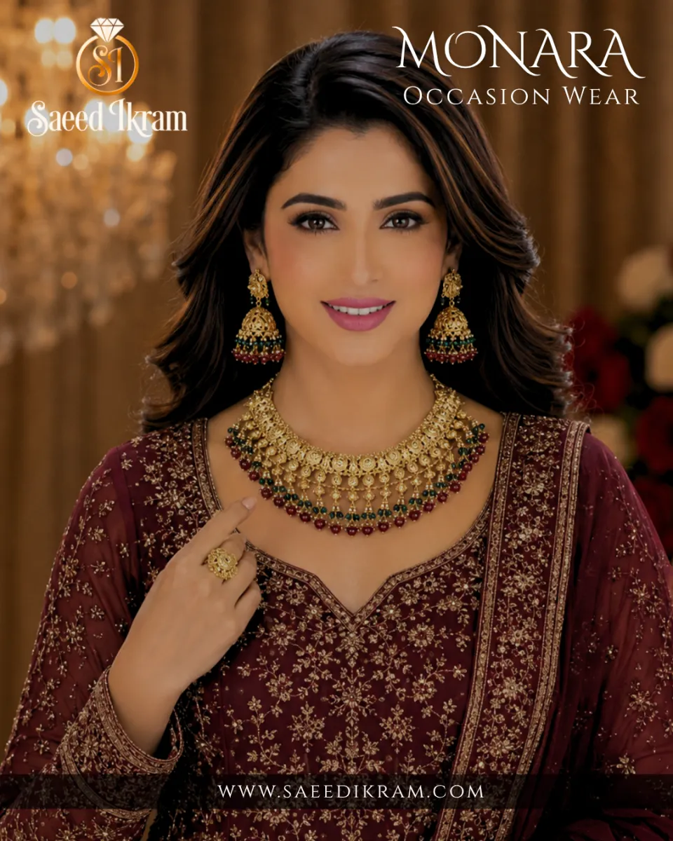 Elegant Charm Gold Necklace Set