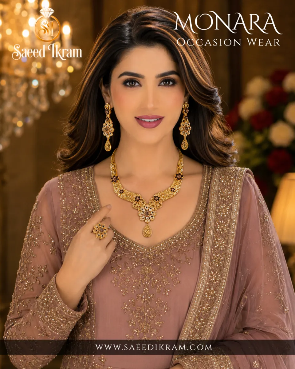 Classic Aura Gold Necklace Set